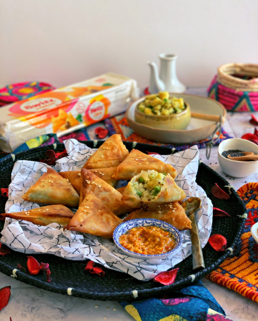 Green Peas & Paneer Switz Samosa - Switz